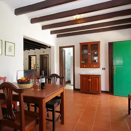 Villa Finca La Crucita Lanzarote By Pvl *